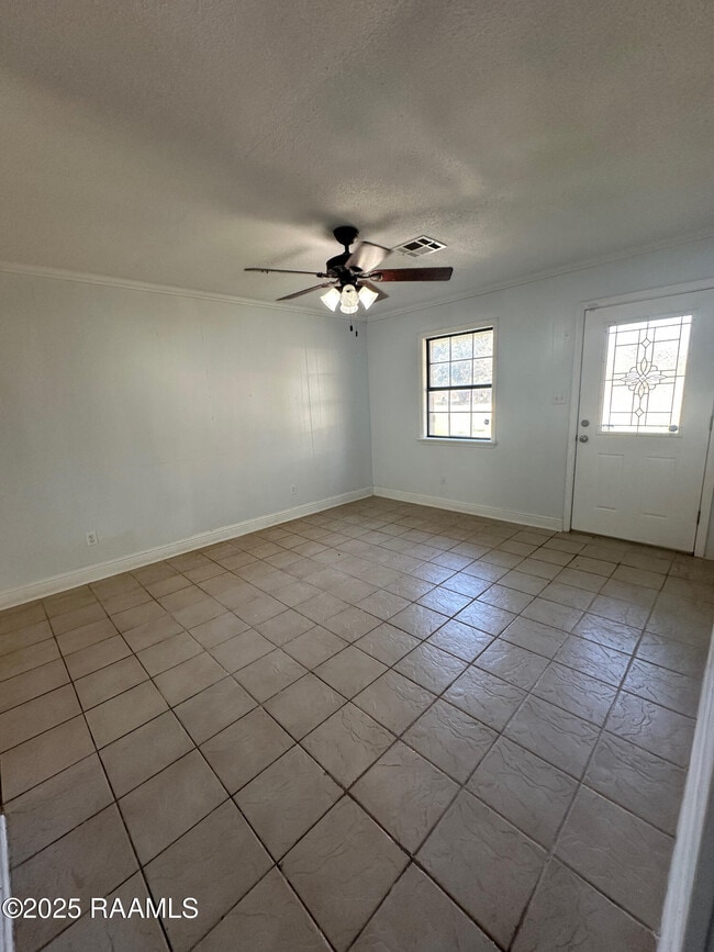 Photo - 210 French Ct