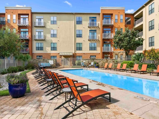 Building Photo - La Frontera Square Rental