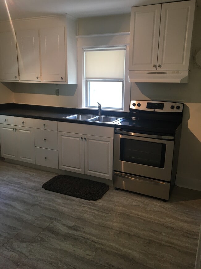 Eat in kitchen - 317 Richey Ave Unit 2nd fl