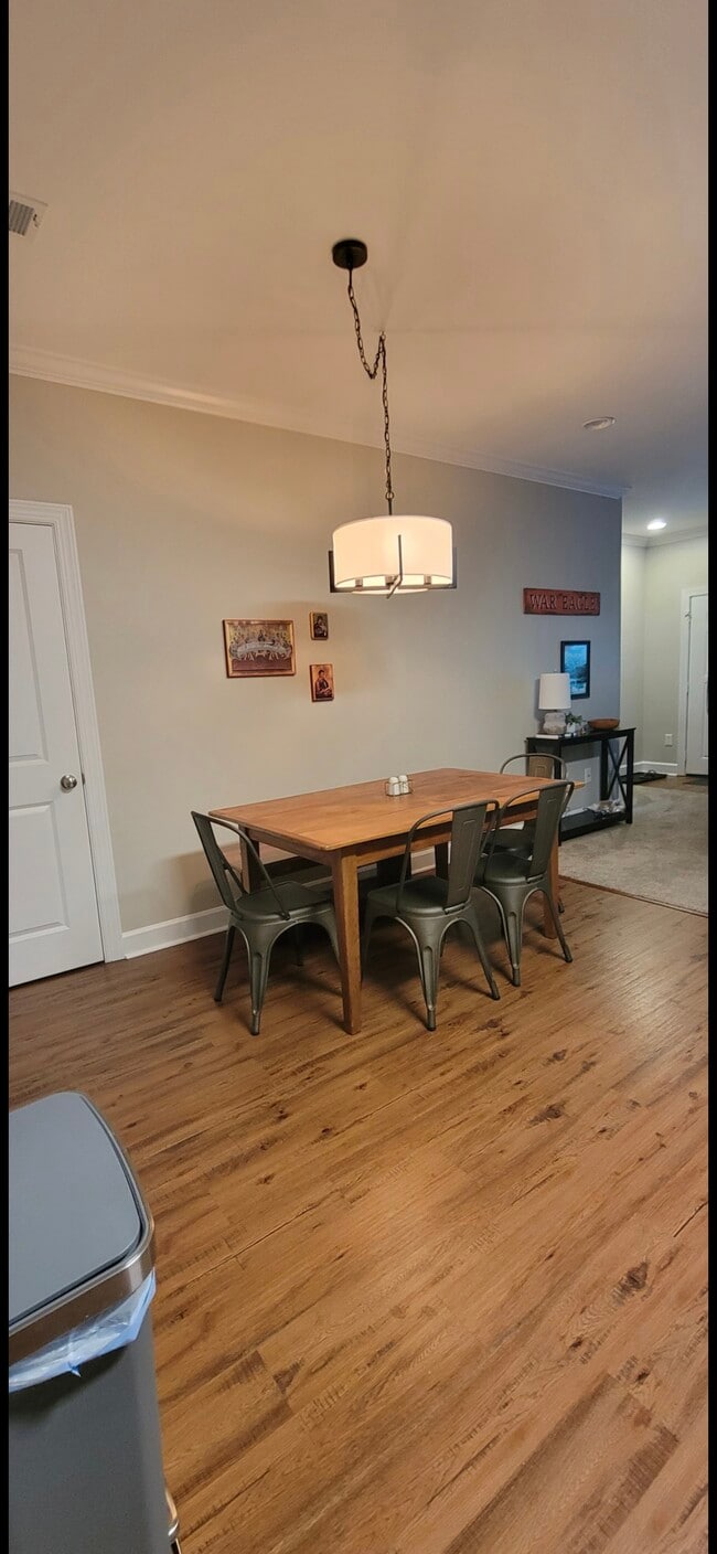 Photo - 1957 Wire Rd Unidad Madison Park