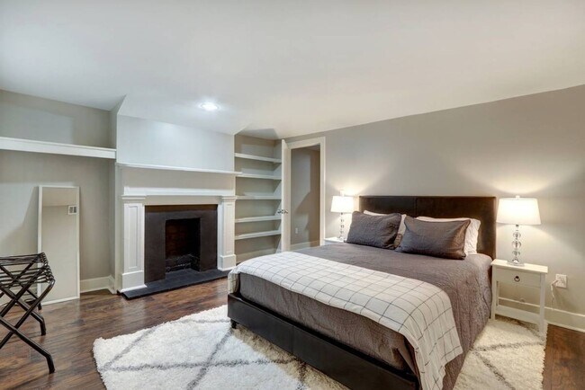 Photo - Large Downtown Charlton Street 1BR/1BA Con...