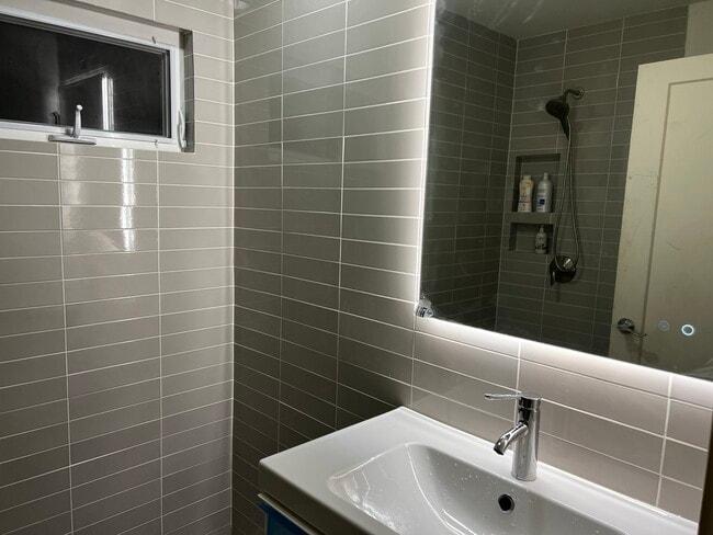 Photo - 1715 E Del Mar Blvd