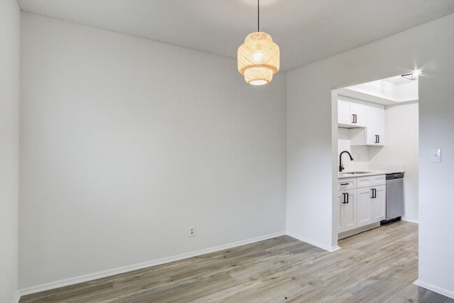 Photo - Palmetto Square