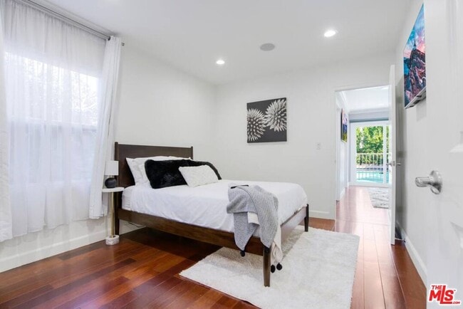 Photo - 4240 Matilija Ave