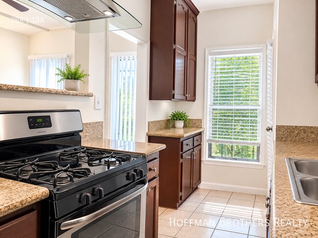 4526 Edgewood Pl Unidad 4526 1/2