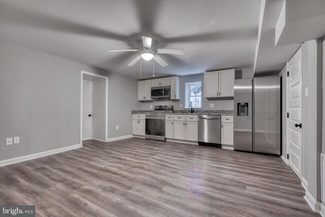 Building Photo - 6722 Brentwood Ave