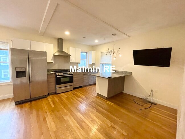 Photo - 128 Hillside St