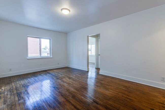 Building Photo - 757 E Warrington Ave Unit Apt 6