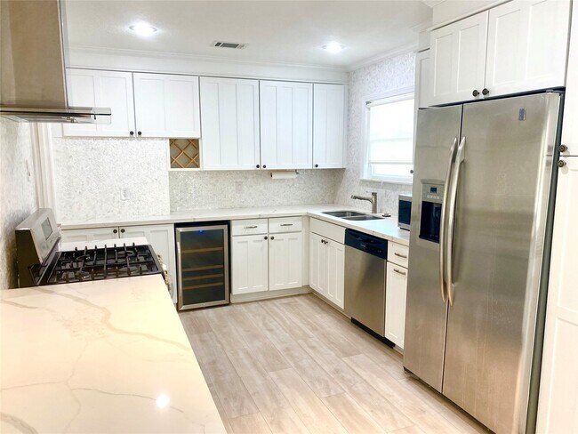 Photo - 1717 Althea Dr