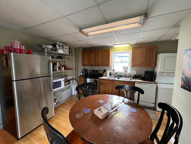 Photo - 735 Somerville Ave Unit 3