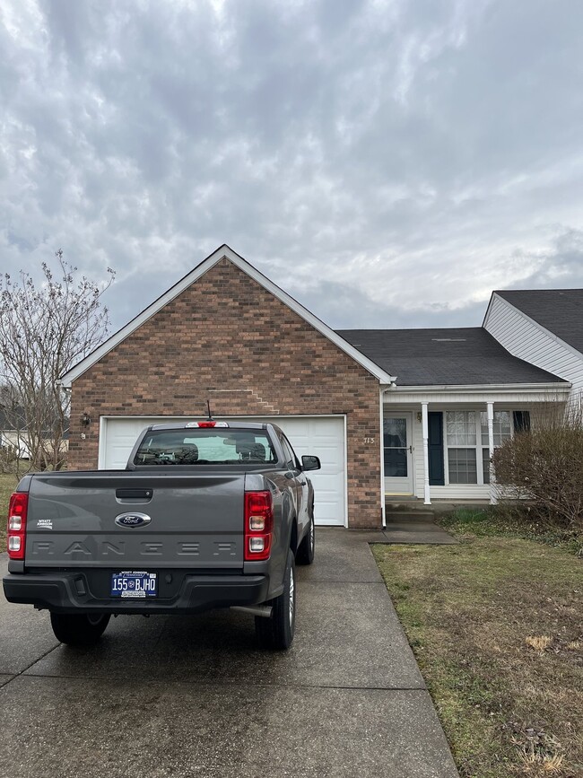 Building Photo - 713 Dellwood Dr