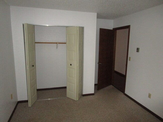 Photo - 830 S Moore St