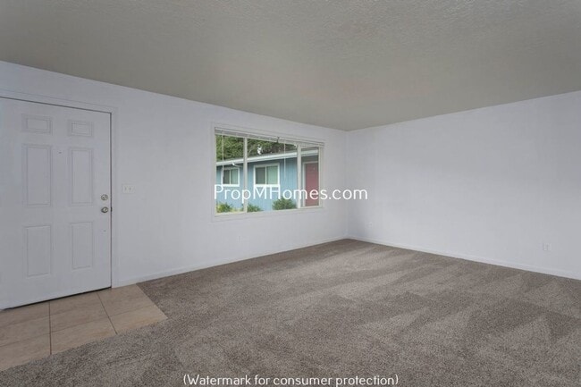Photo - Updated NE Portland Glenfair Two Bedroom A... Unit 15535 NE Glisan Street  - #2