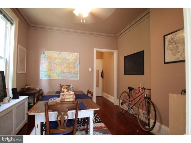 Building Photo - 2642 Brown St Unit 2 Rental