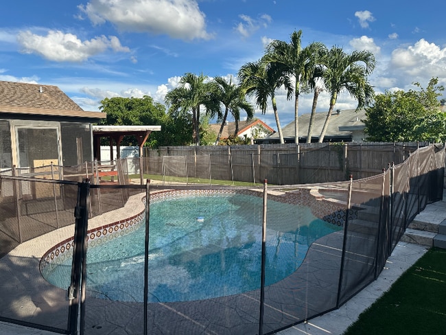 Building Photo - 8208 SW 12th Pl