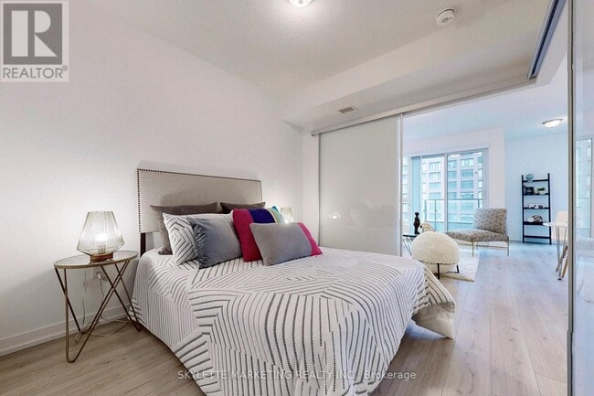 Photo - 395 Bloor St E Unit 3201