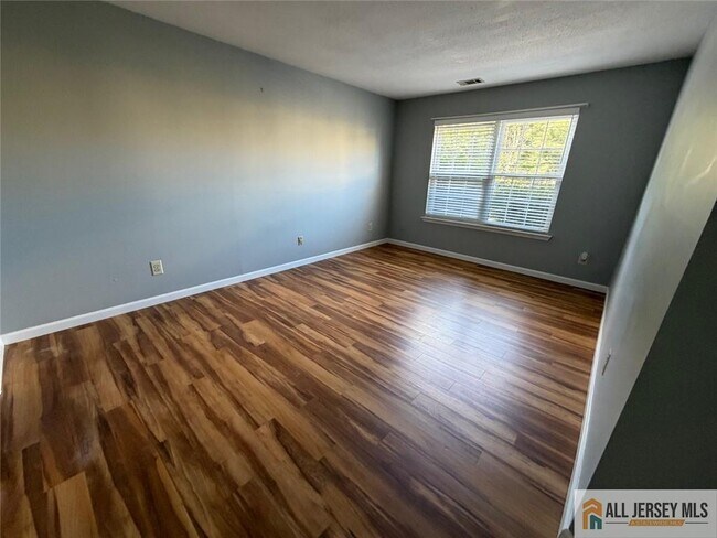Photo - 601 Sunshine Ct Unit 601
