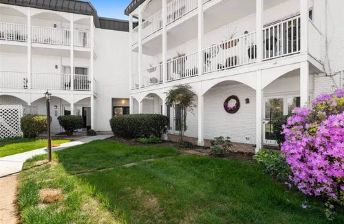 Photo - 5709 Lyons View Pike (Knoxville, TN)