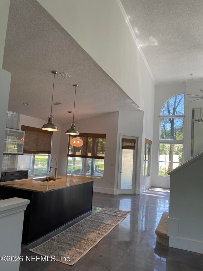 Photo - 3996 Richmond Park Dr E