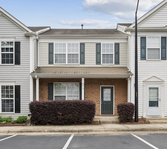 Building Photo - 3-Bed Townhouse in Leesville District