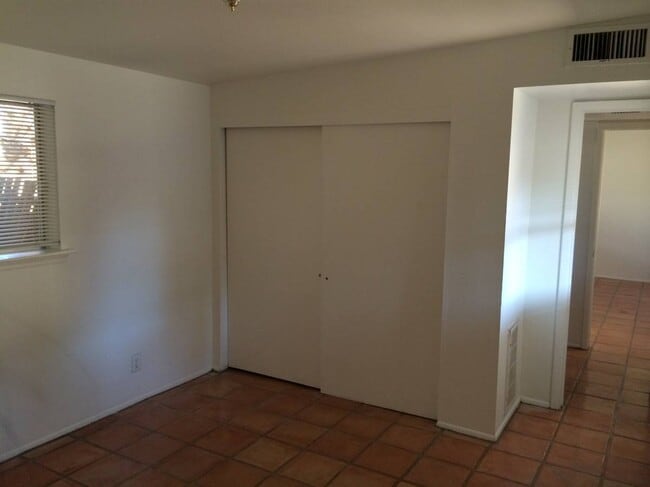 Photo - 1539 E Hudson Dr