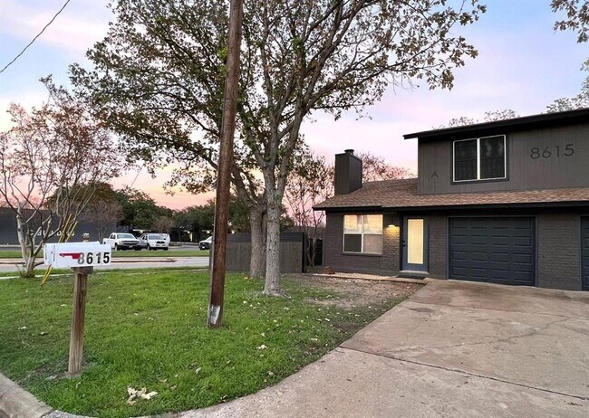 Photo - 8615 Bowling Green Dr