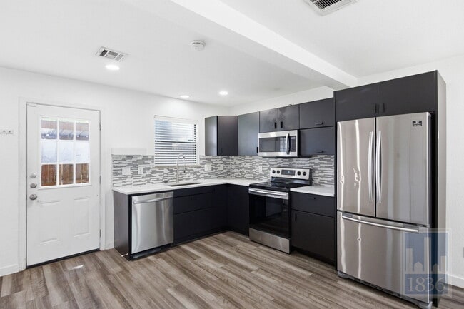 Photo - 8400 Jamestown Dr Unidad Apt 534