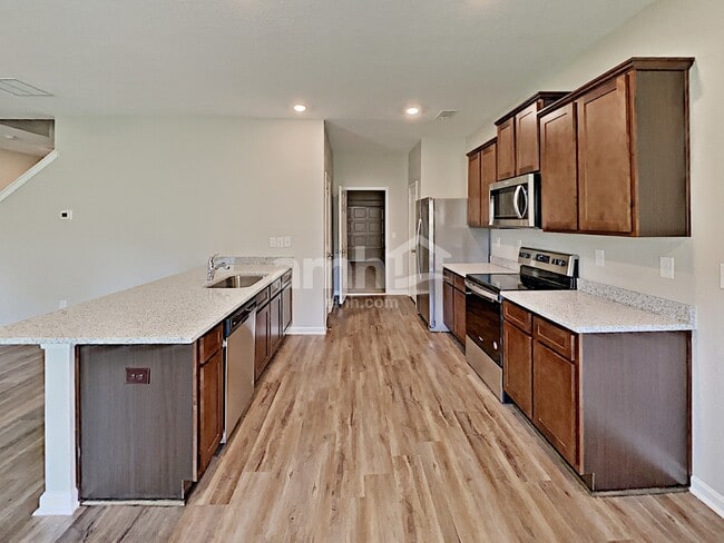 Photo - 4894 Bridle Path