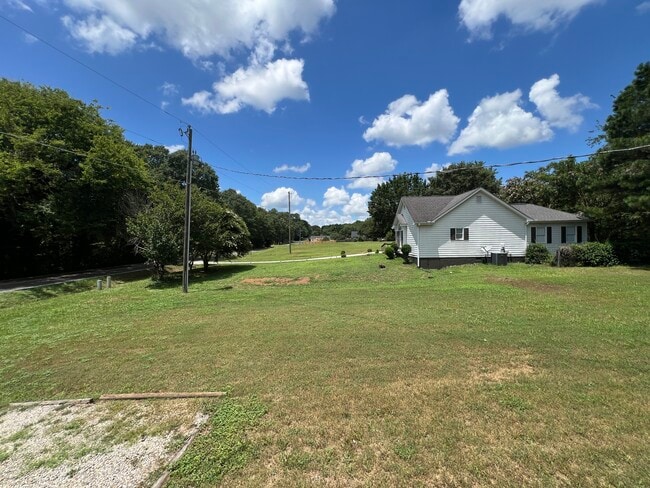 943 Grier Rd