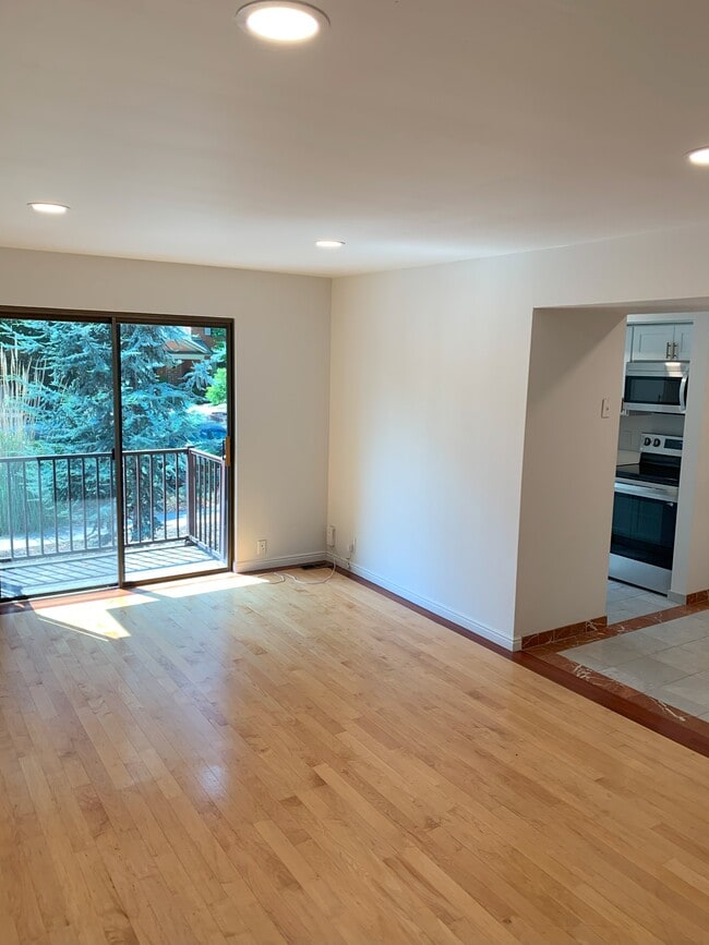 Building Photo - 120 N G St Unit 10 Rental