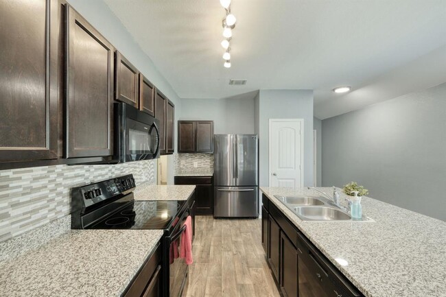 Photo - 14905 Breccia Rd