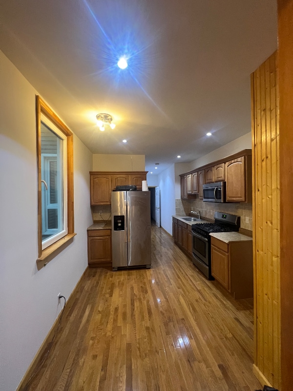 Building Photo - 59-25 68th Ave Rental