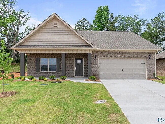 Building Photo - 104 Striker Ln