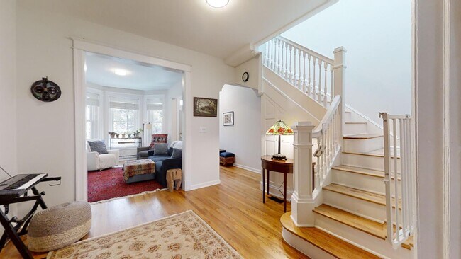 Photo - 1849 Monroe St NW