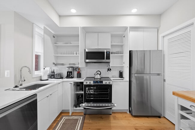 Photo - 418 D St SE Apartamento Unidad ID1045688P