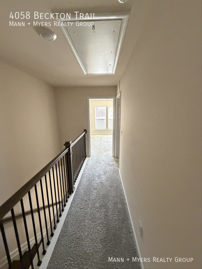 Photo - 4058 Beckton Trl