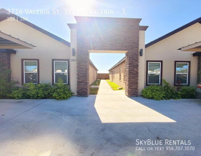 Building Photo - 3716 Valeria St Unit 3,