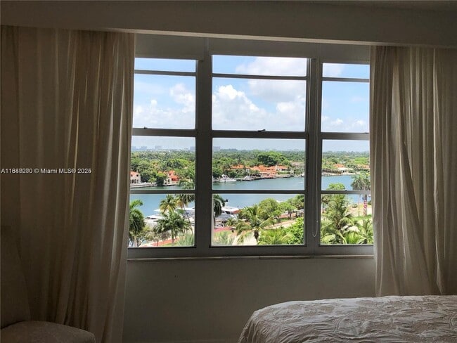 Photo - 5151 Collins Ave Unit 923