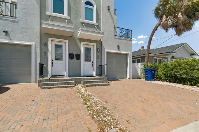 Photo - 2113 W Cass St