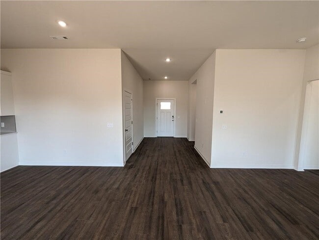 Photo - 385 W Branta St