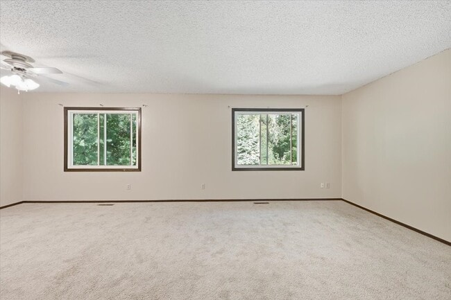 Photo - 419 Butler Ave E