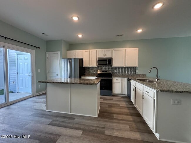 Photo - 421 Sunfish LN