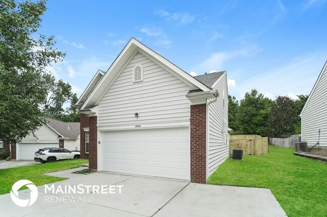 Photo - 6046 Shining Oak Ln