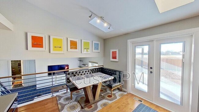 Photo - 11409 Jay St