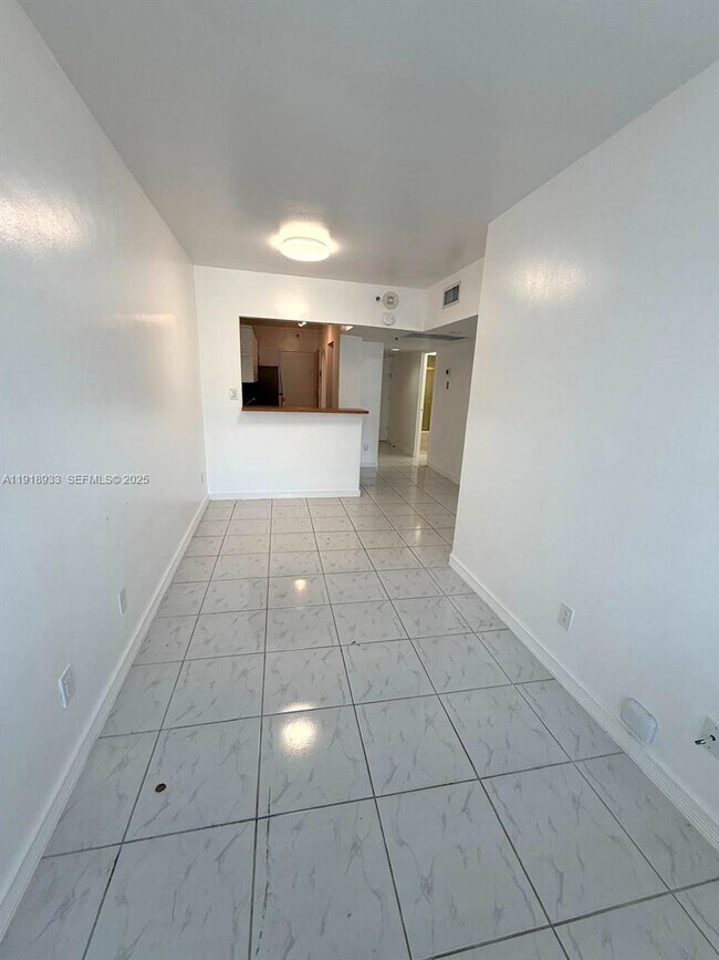 Photo - 100 Lincoln Rd Unit 1027