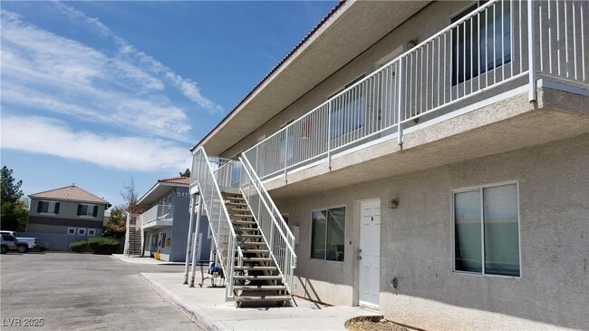 Building Photo - 5165 E Glendale Ave Unit B