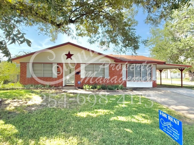 Building Photo - NEW IN MANAGEMENT - AVAILABLE NOW! Rental