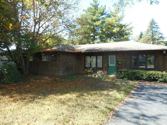 Photo - 740 W Auman Dr