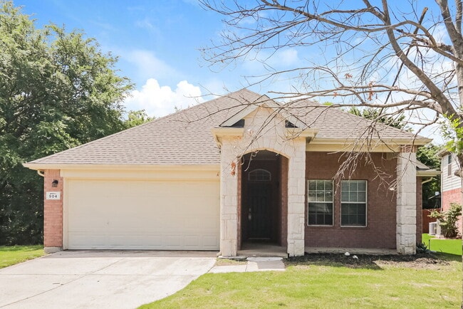 Building Photo - 904 Starling Ln