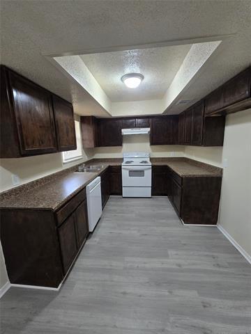 Photo - 2325 Avenue B
